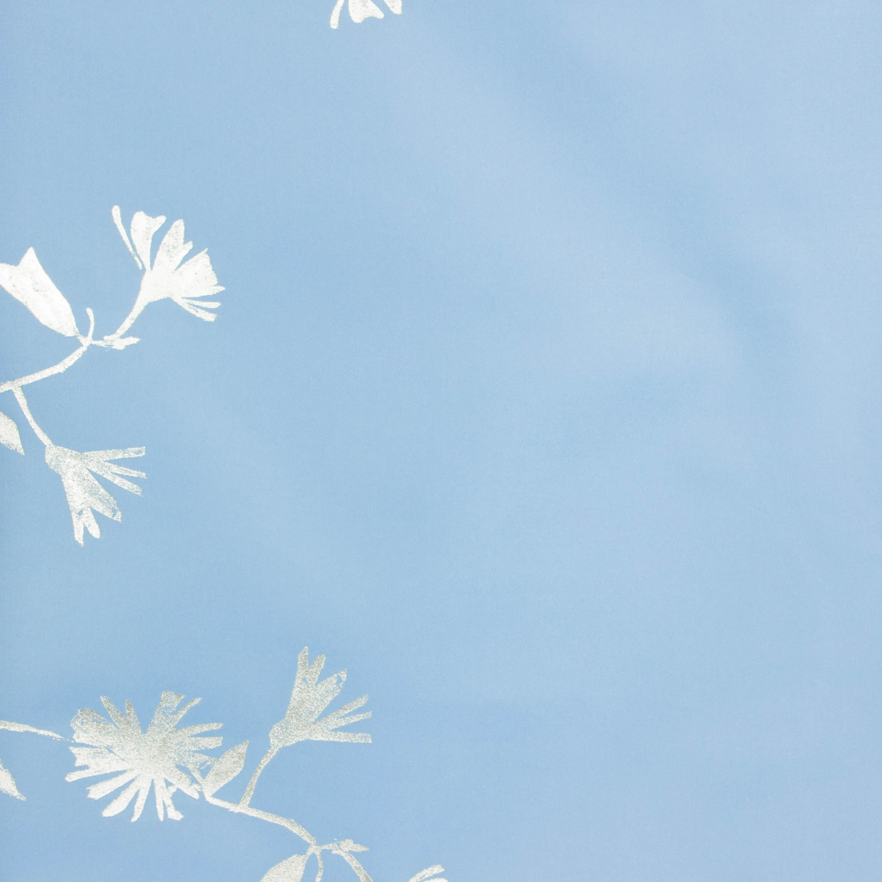 Jacquard lichtblauw met bloemenmotief in zilveren glitter - Lorré